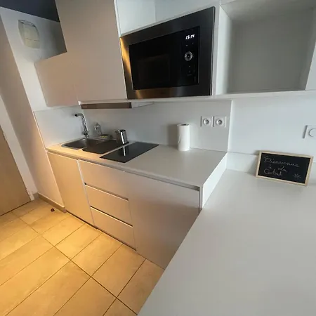 Mugel T2 Bloom Le Spot アパート ラシオタ